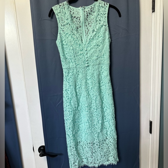 Bardot Milana Lace Dress Sleeveless V Neck Size 2 XS - Picture 4 of 11